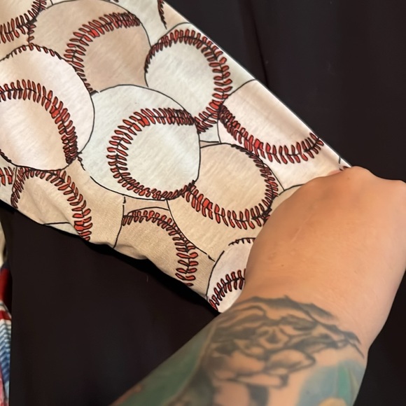 XL LulaRoe Randy - Picture 2 of 3